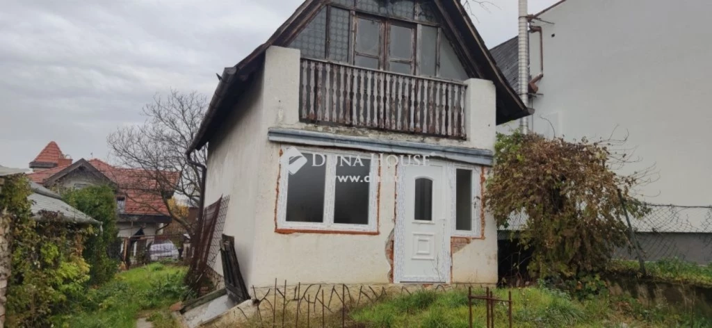 Eladó ház, Törökbálint