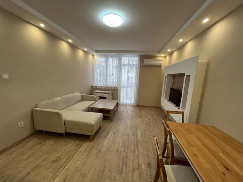 Eladó téglalakás, Debrecen