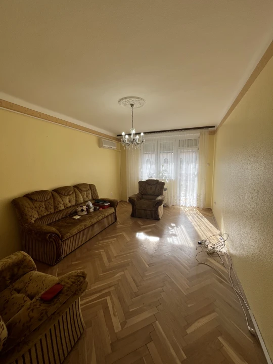 Eladó téglalakás, Debrecen
