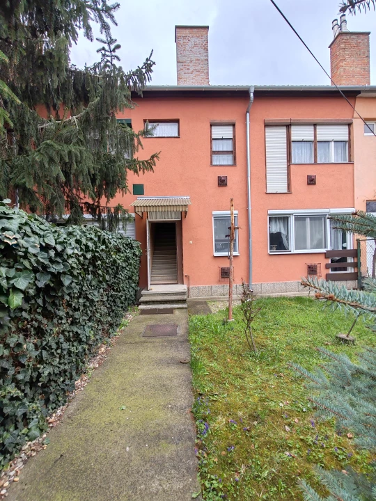 Eladó téglalakás, Szolnok, Kuruc utca 12