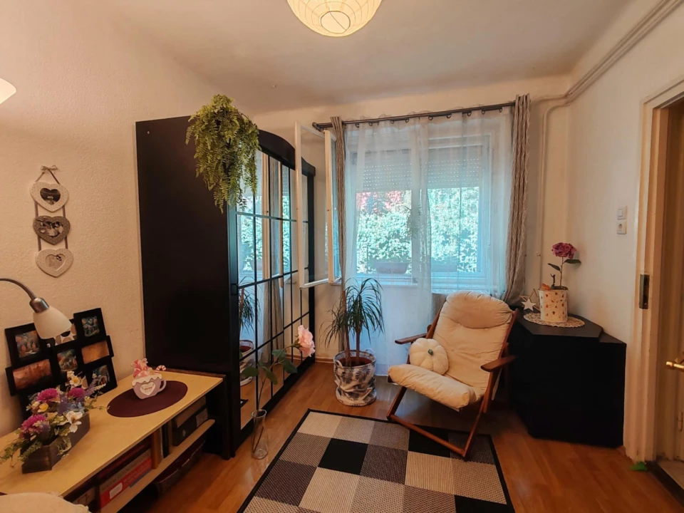 Eladó ikerház, Szolnok