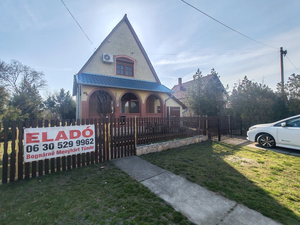 Eladó üdülő, nyaraló, Cserkeszőlő