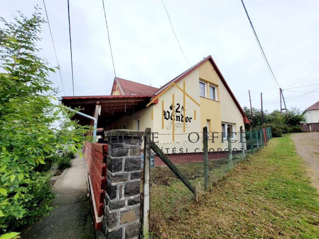 Mátraderecskén bejáratott panzió eladó!