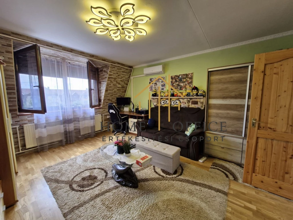 Debrecen Tócóvölgyben 3 szobás lakás eladó!