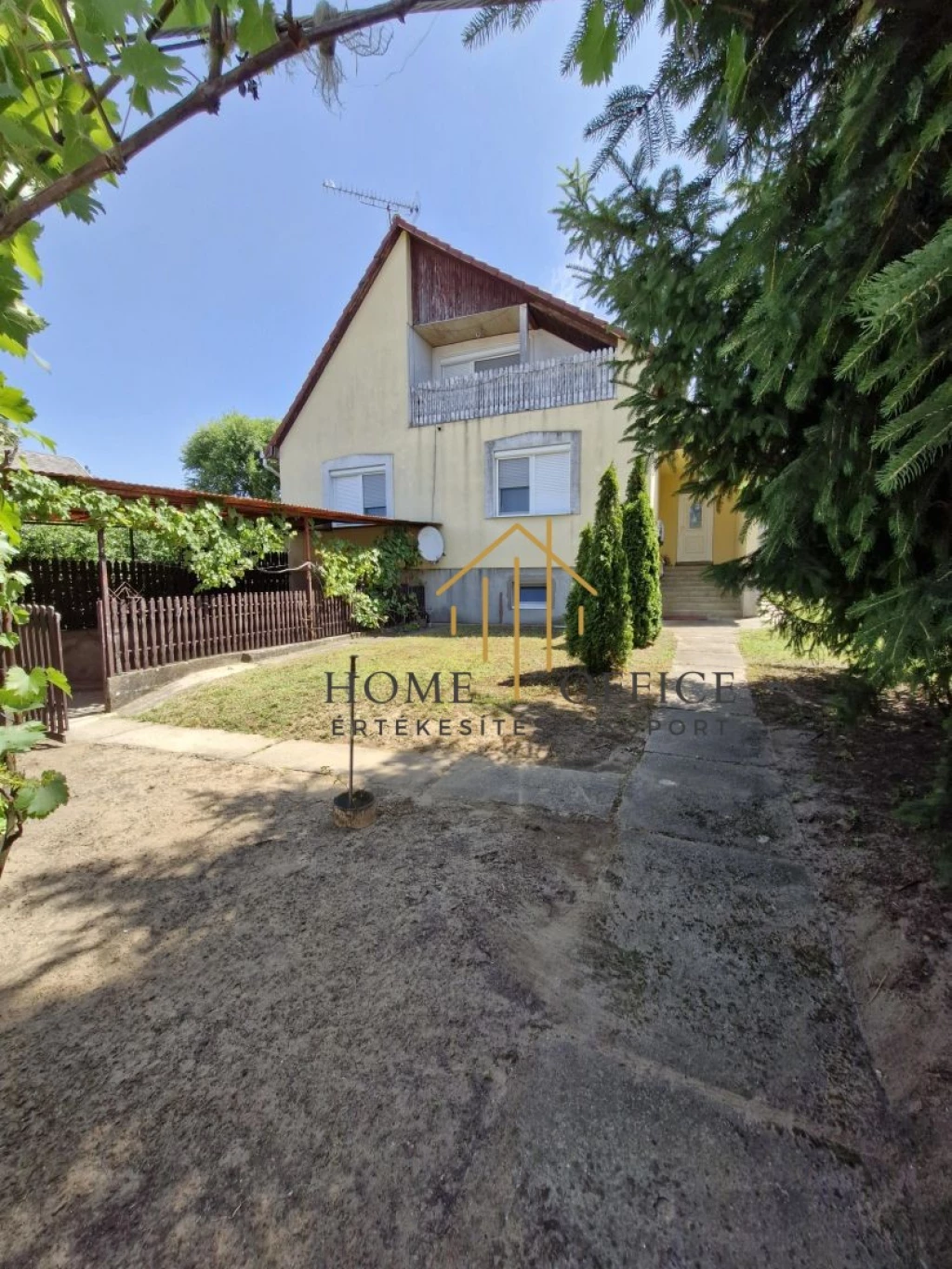 Fülöpön, 165 nm-es, nappali+3 szobás családi ház eladó!