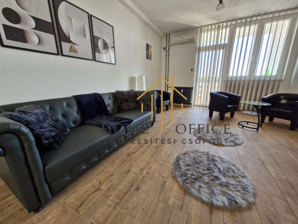 Debrecen közvetlen belvárosában, nappali+1 szobás, teljeskörűen felújított lakás eladó!