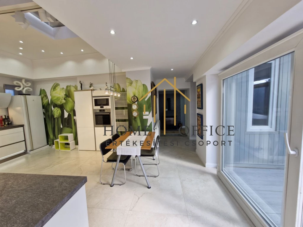 Üllőn felújított családi ház eladó!