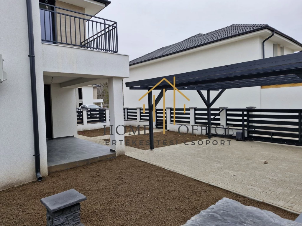 Tégláson új építésű ikerházfél eladó!