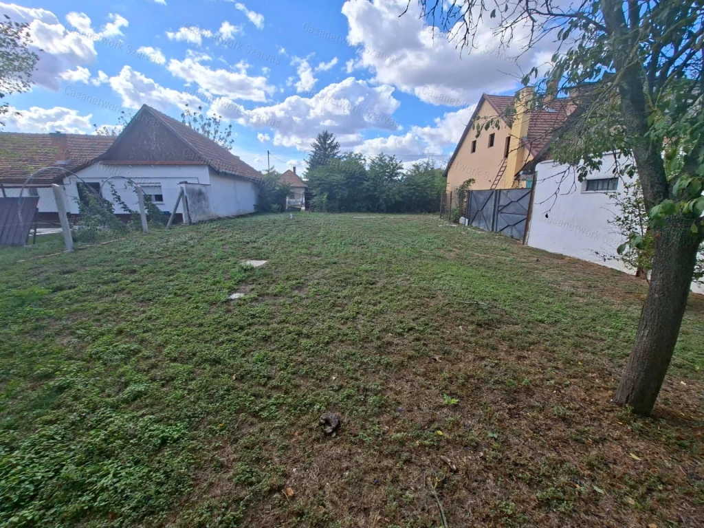 Szarvasi építési telek közel a belvároshoz eladó