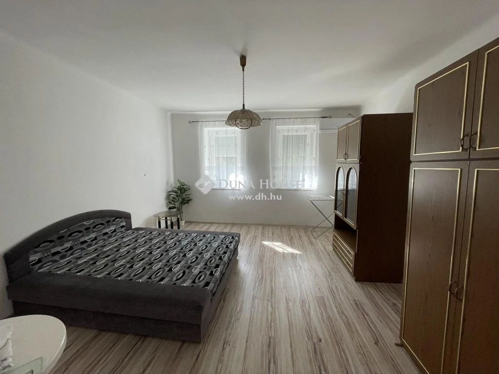 For sale brick flat, Szeged