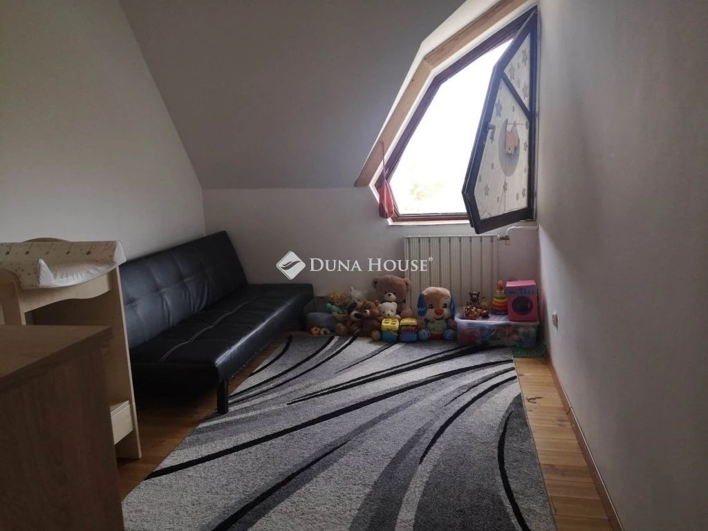 Eladó lakás, Szeged