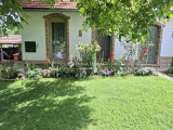 Eladó ház, Egerág