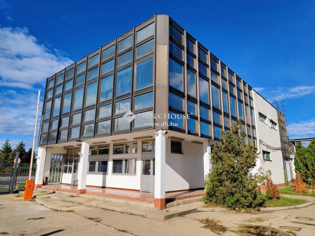c3-1-name c2-66-name, Kecskemét, Fűzfás köz