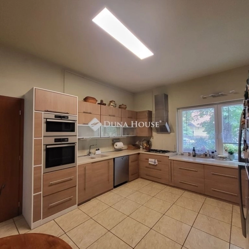 For sale house, Szeged, Derkovits fasor