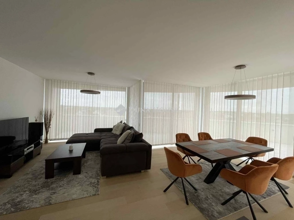 c3-1-name c2-23-name, Szeged, Rókus