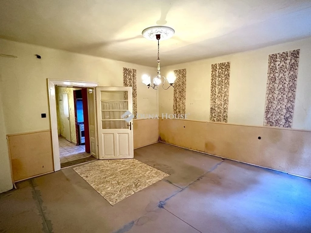 c3-1-name c2-19-name, Szeged, Felhő utca