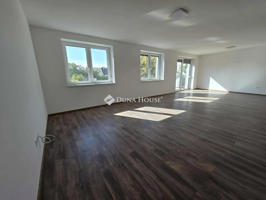 Eladó lakás, Szeged, Dugonics tér