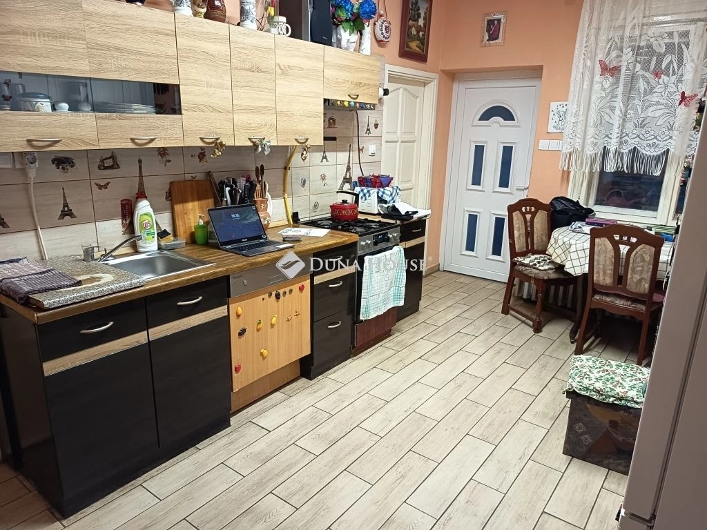 Eladó ház, Apátfalva