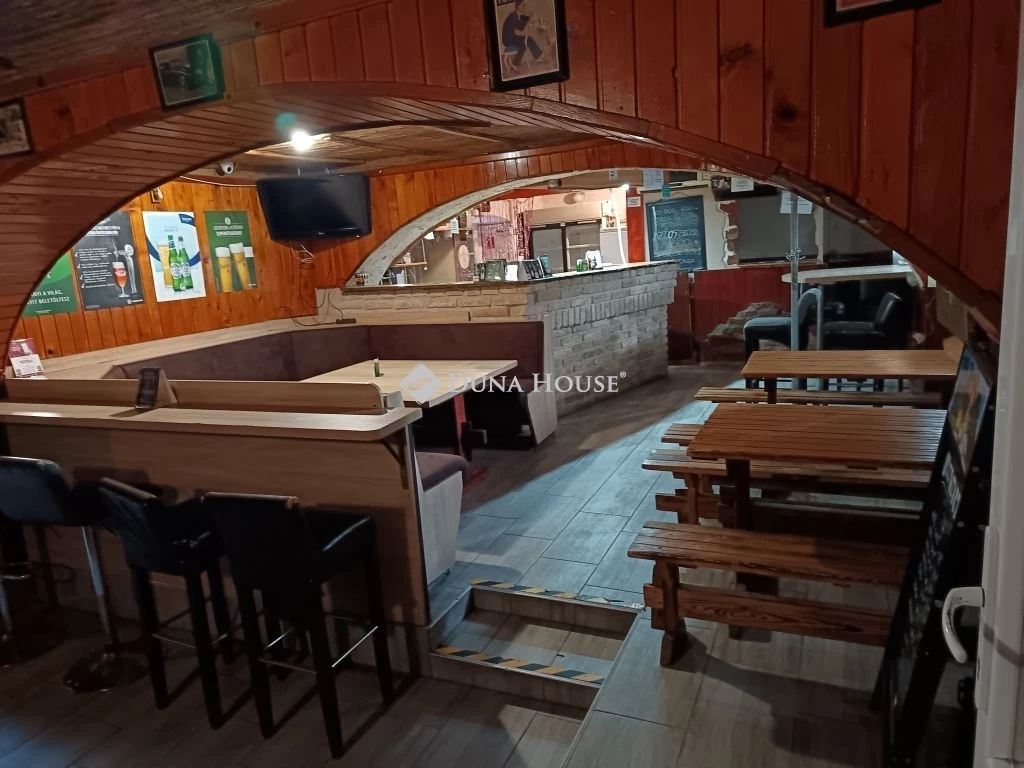 Kiadó vendéglátás, Szeged