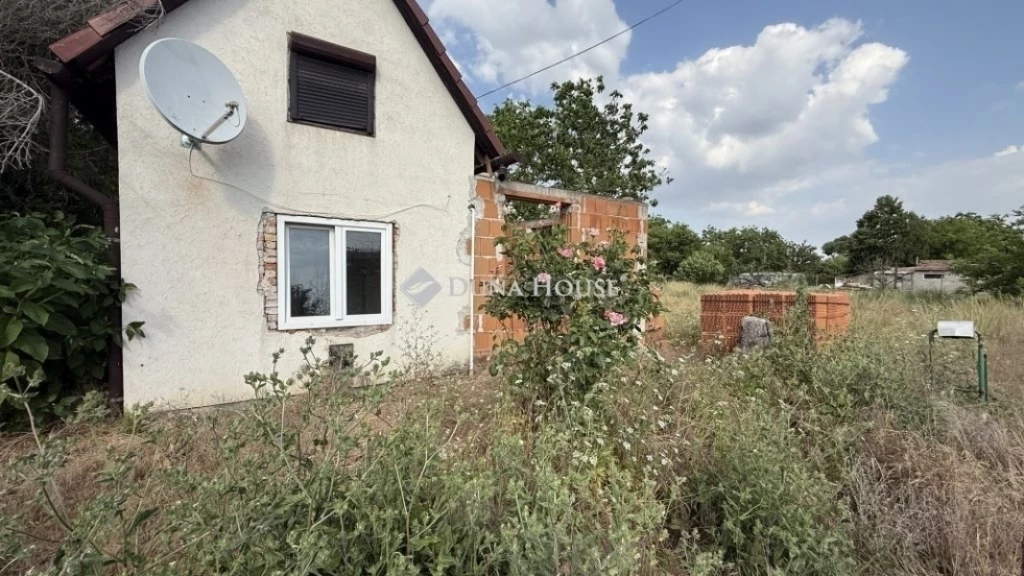 Eladó telek, Szeged