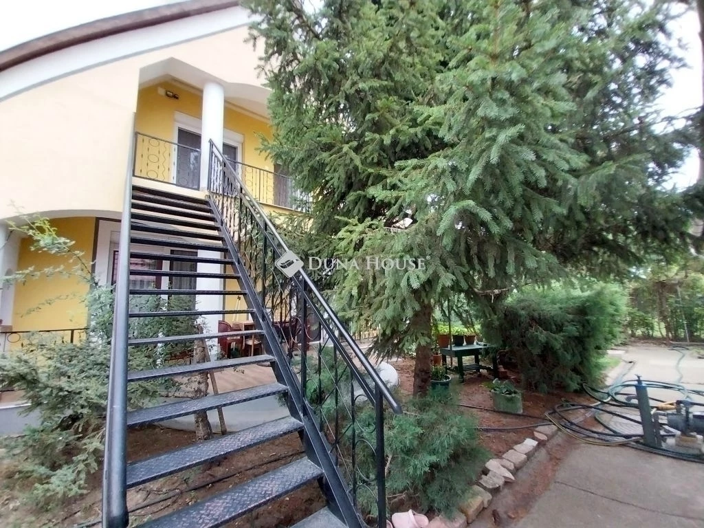 Többgenerációs családi ház Szegeden!