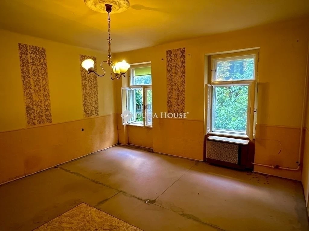 For sale brick flat, Szeged, Felhő utca