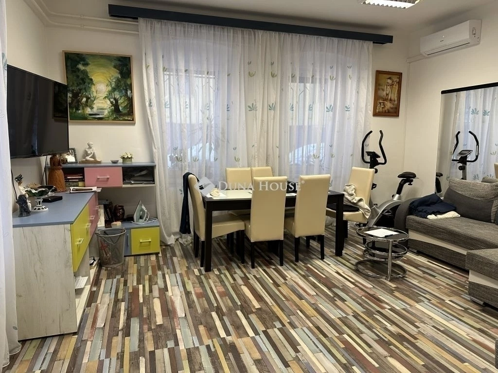 Eladó lakás, Szeged