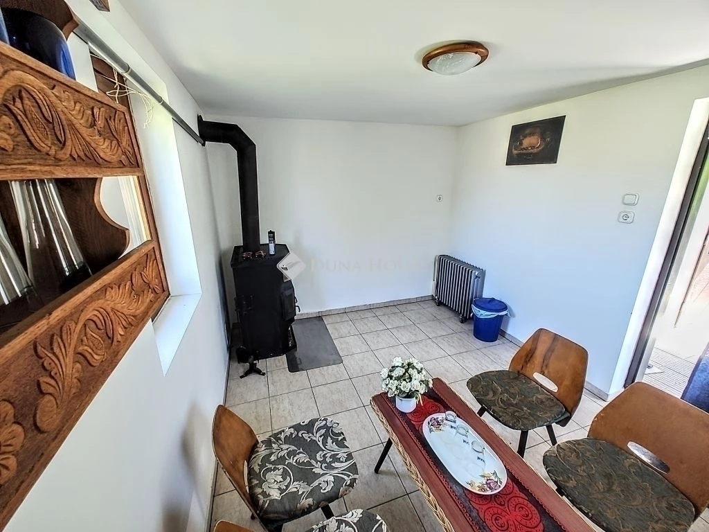 Kiváló állapotú üdülő eladó Szeged-Tápén – nyugodt környezet, jól kihasználható terek