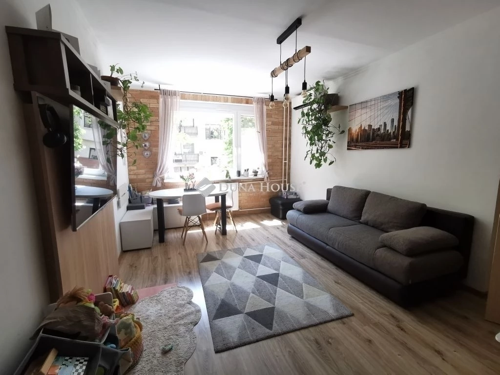 For sale panel flat, Szeged, Vág utca