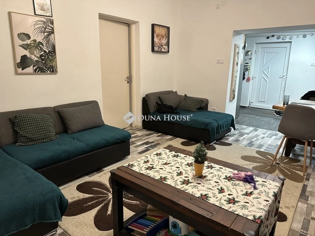 c3-1-name c2-1-name, Kistelek, Molnár János utca