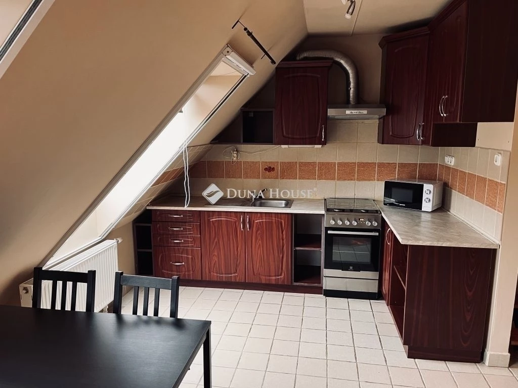 Eladó lakás, Szeged