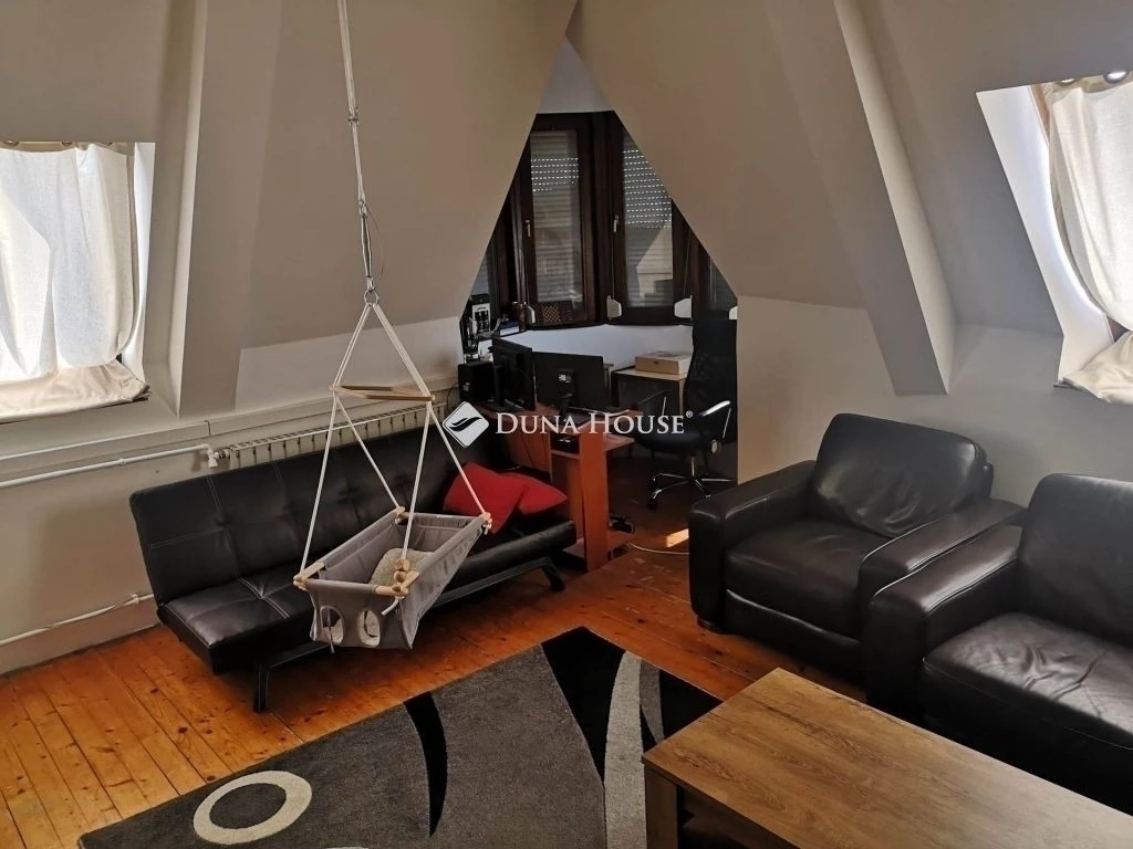 c3-1-name c2-19-name, Szeged, Damjanich utca