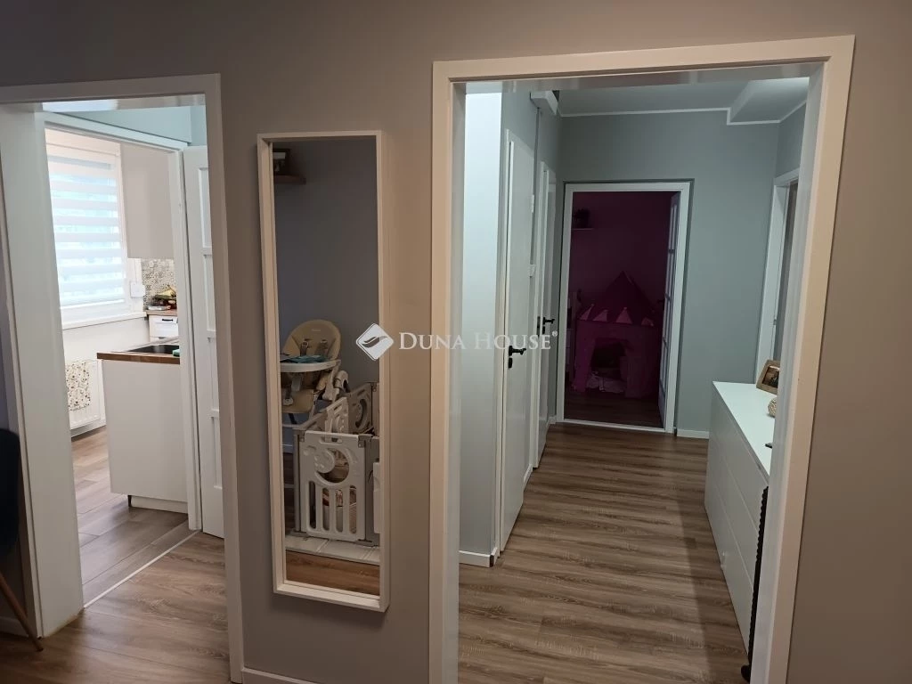 Van az a lakás, ahová belépve egyszerűen jó érzés megérkezni.EZ,AZ!