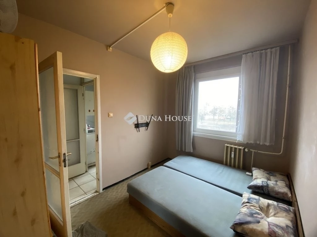 Eladó lakás, Szeged