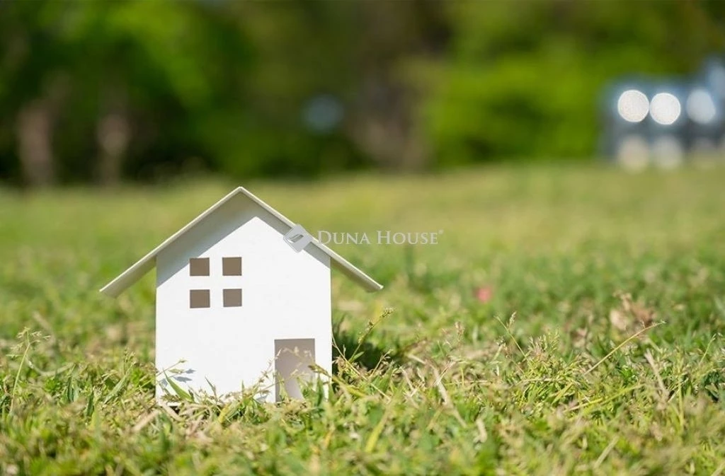 For sale periphery plot, Szeged, Szőreg