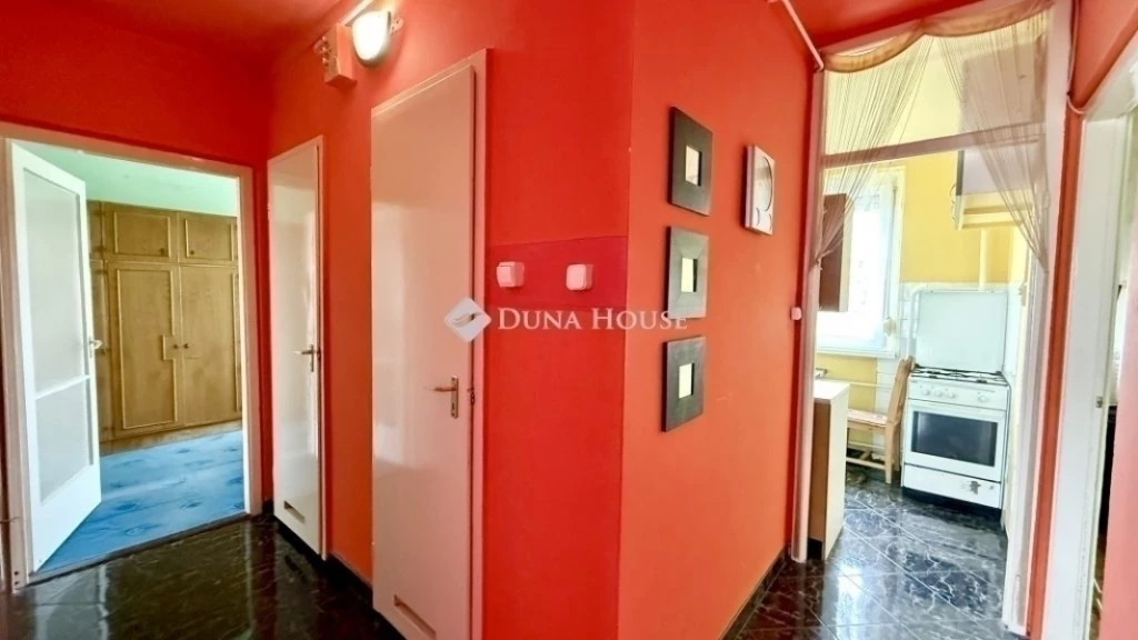 Eladó lakás, Szeged