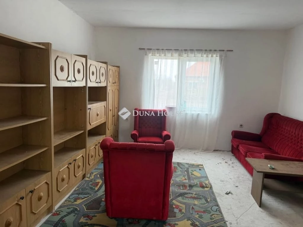 Eladó ház, Zákányszék