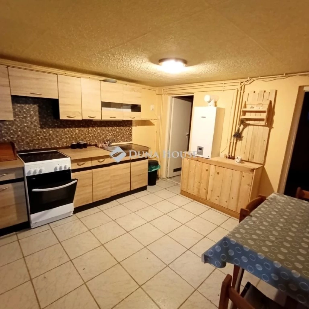 For sale house, Maroslele