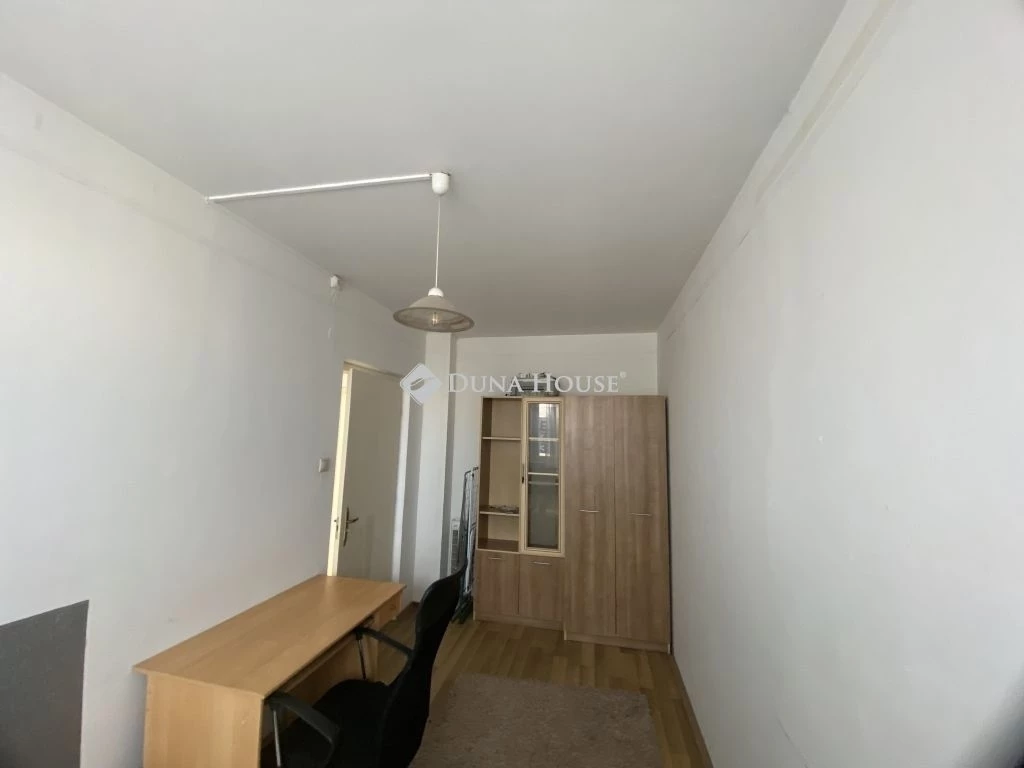 Eladó lakás, Szeged