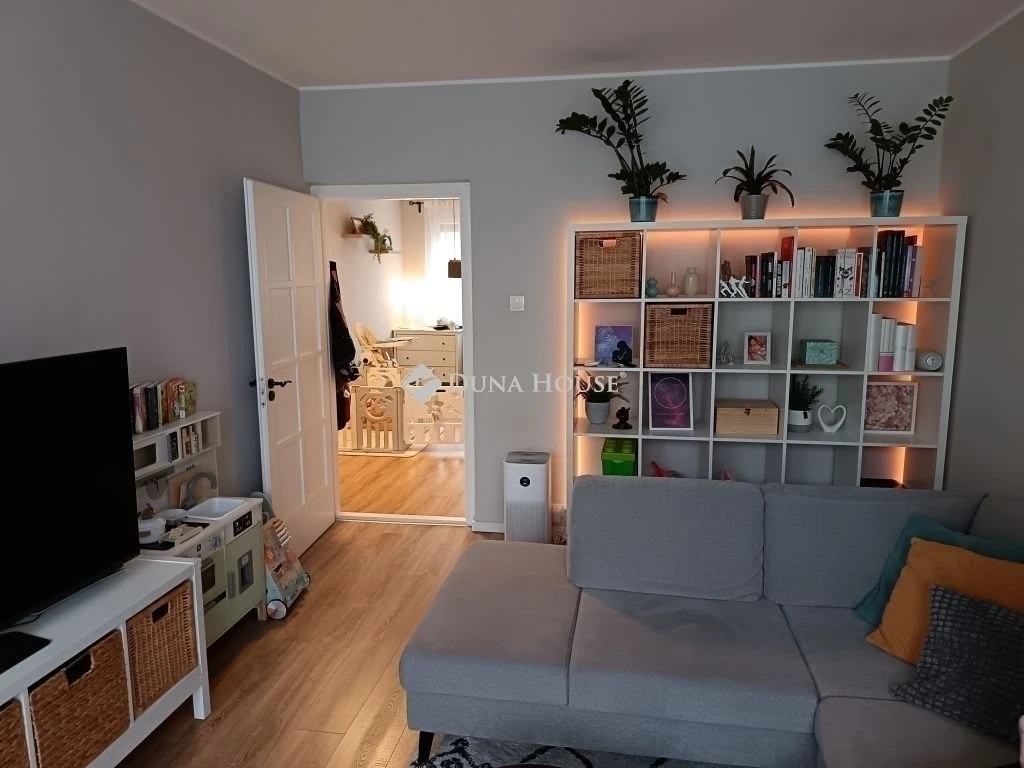 Eladó lakás, Szeged