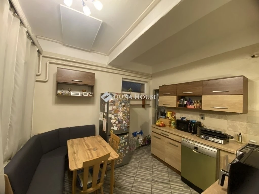 c3-1-name c2-1-name, Szeged, Szellő utca