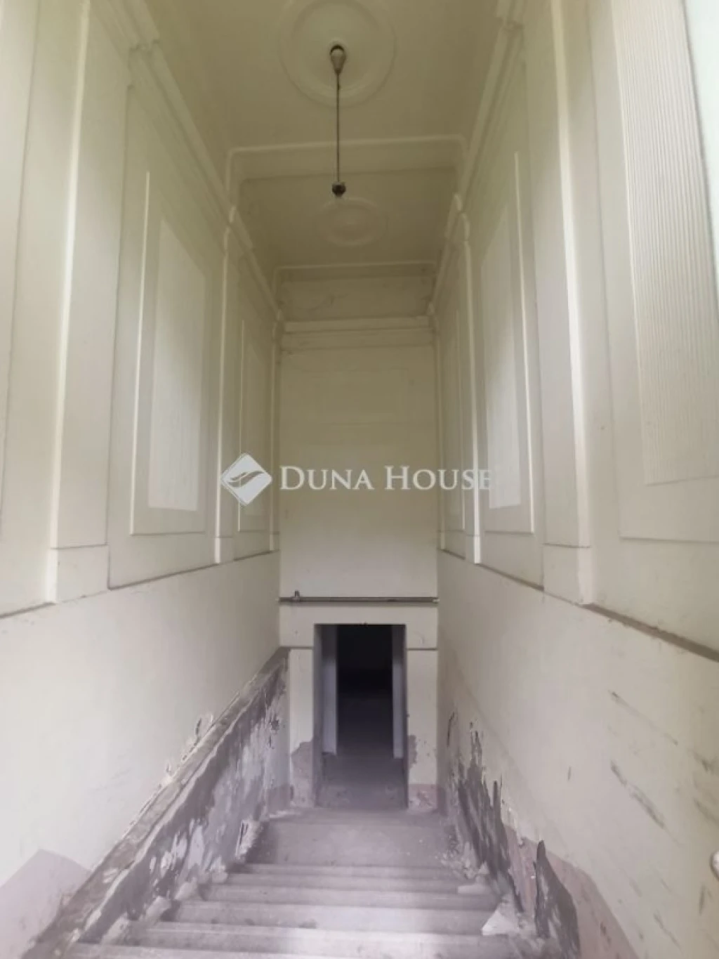 Eladó tároló/Raktár, Szeged