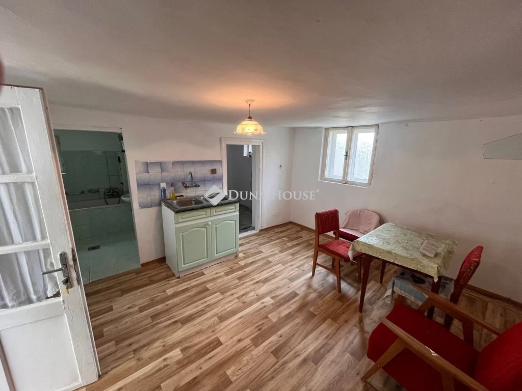 Eladó ház, Mindszent