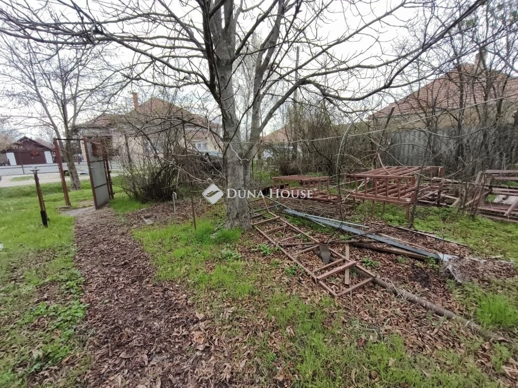 Eladó telek, Tótkomlós