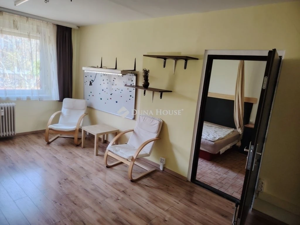 Eladó lakás, Szeged