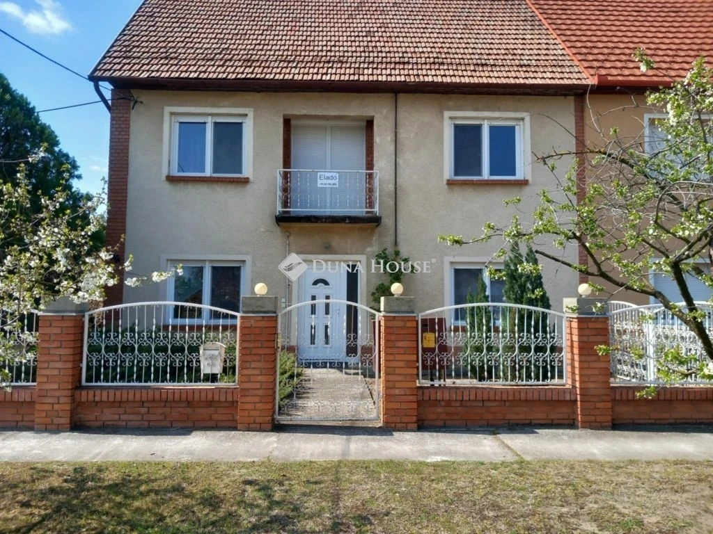 Eladó ház, Szatymaz