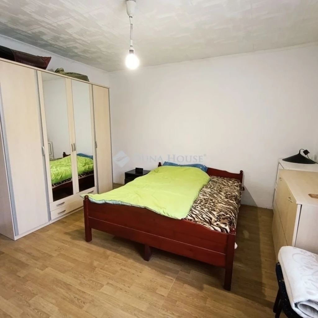 Eladó ház, Sándorfalva