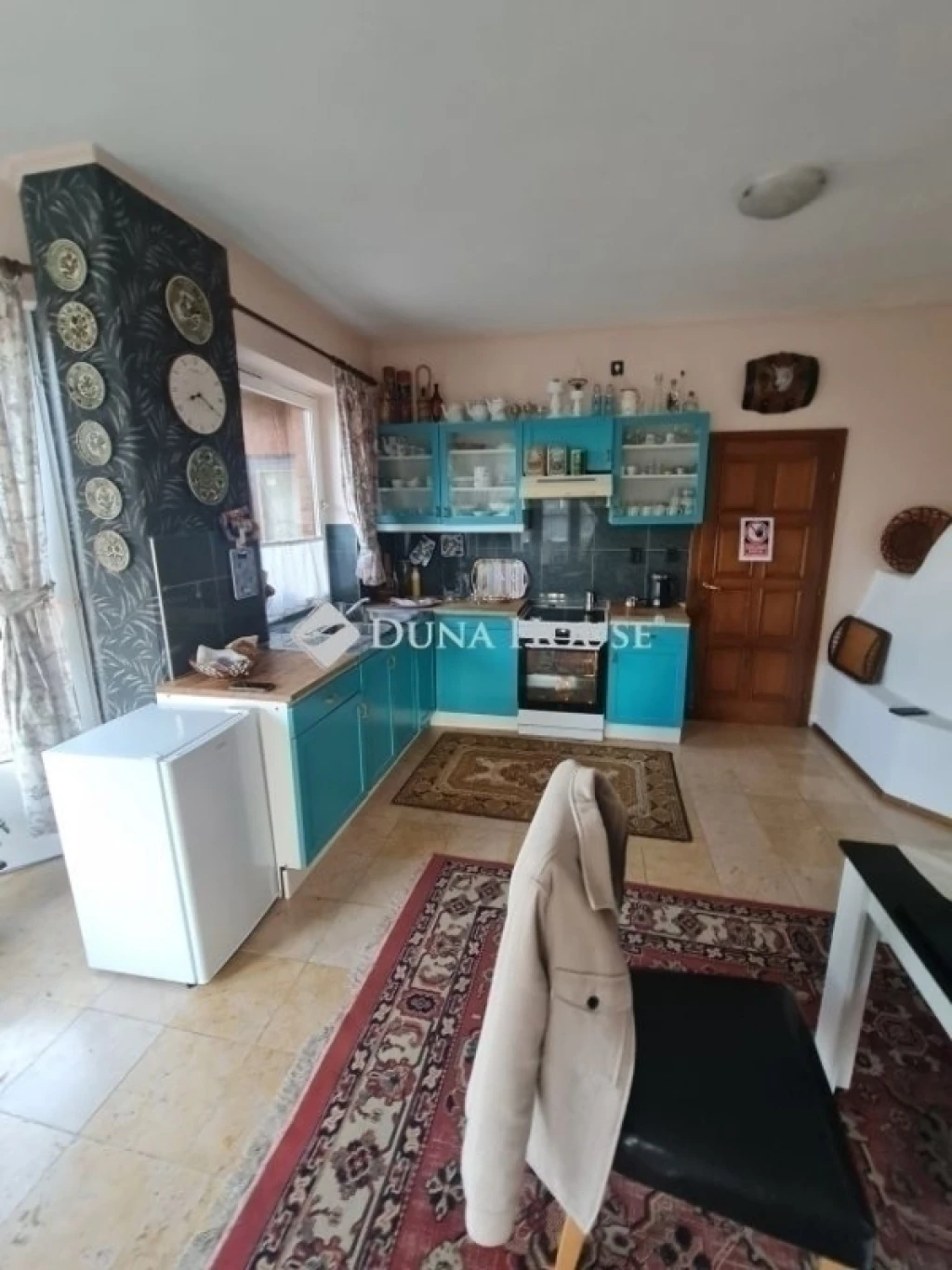 254 m²-es kétszintes családi ház eladó Szeged - Szőregen!