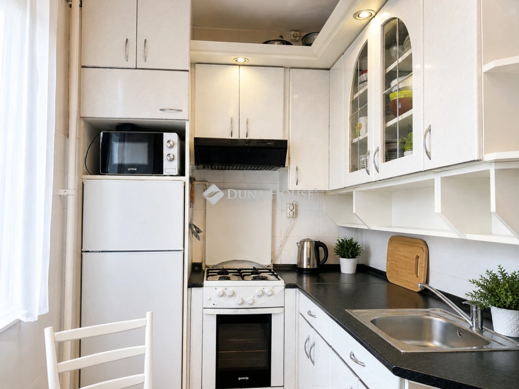 4 szobás 72 m²-es lakás eladó Szegeden, a Vértó közelében!