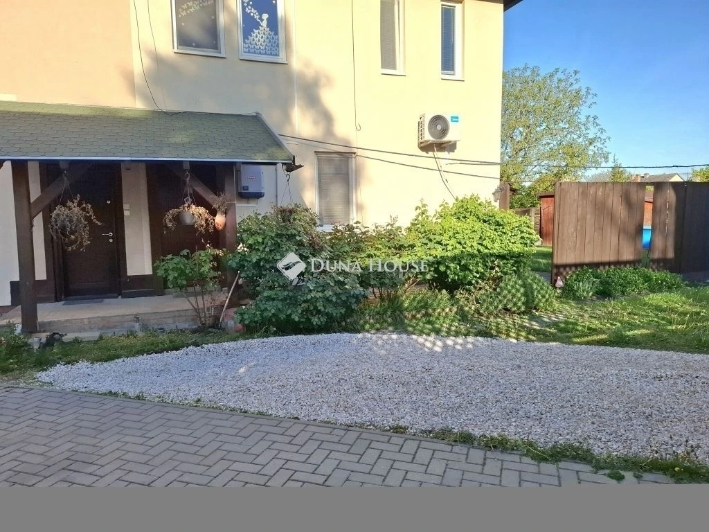 ALACSONY REZSI, MODERN OTTHON, SAJÁT BEÁLLÓ – EZT KERESI!